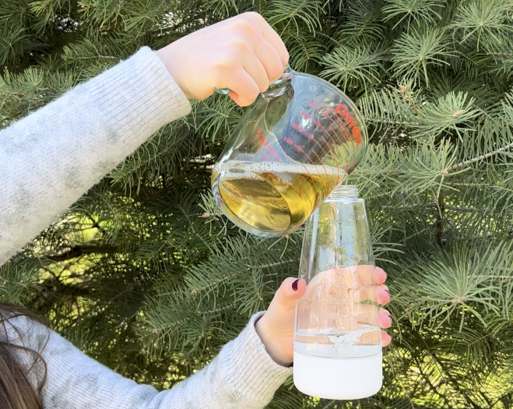 combining water and vinegar